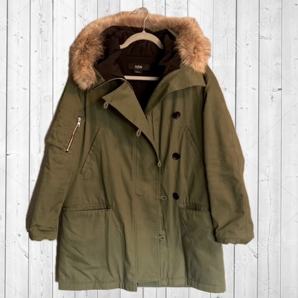 Cut25 by Yigal Azrouel Jackets & Blazers - Cut 25 by Yigal Azrouel Olive Green Anorak Coat 100% Coyote Fur Hood